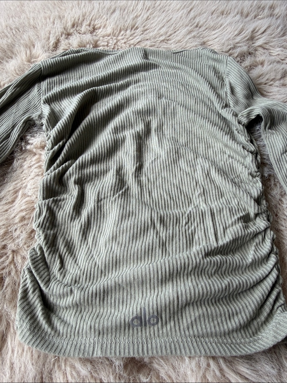 Alo Yoga Top - Picture 3 of 4